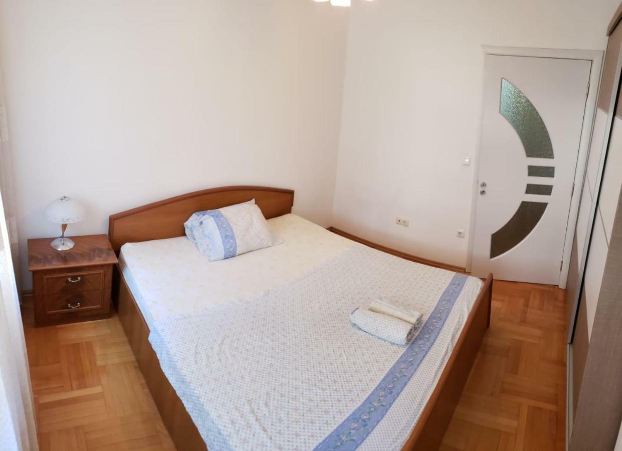 Gorgeous Apartment With City View In The City Center Приштина Екстер'єр фото
