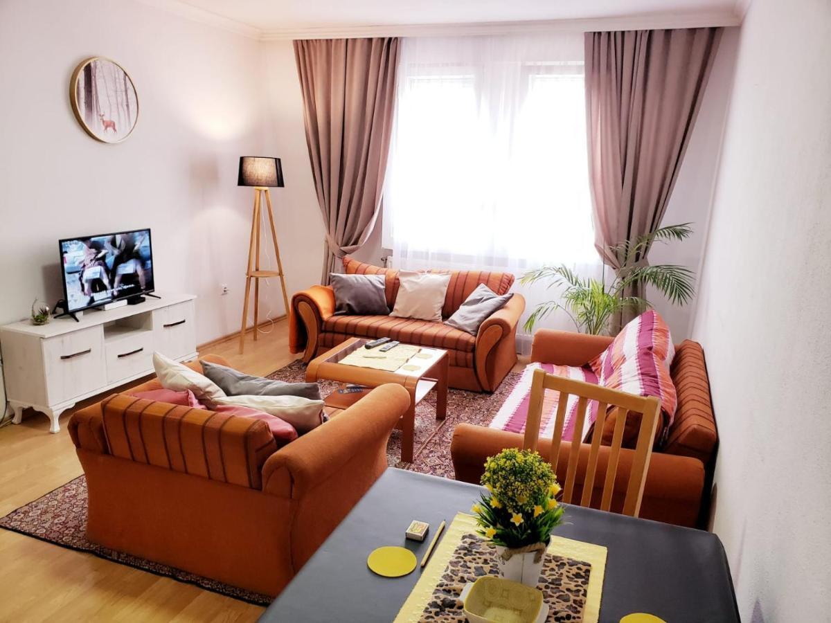 Gorgeous Apartment With City View In The City Center Приштина Екстер'єр фото